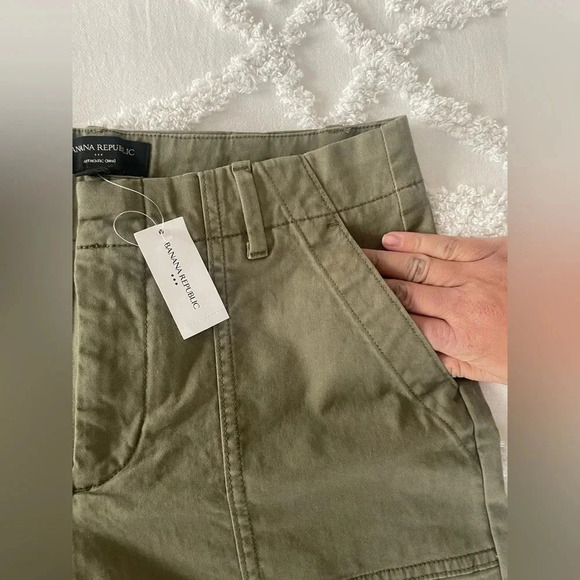 Banana Republic Authentic Chino Short - Picture 3 of 12
